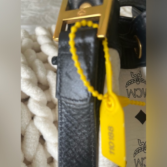 MCM blue and white viestos bucket bag just reduced 100$ - Picture 5 of 7